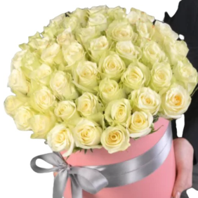  Заказ цветов в Белек 35 белых роз в коробке